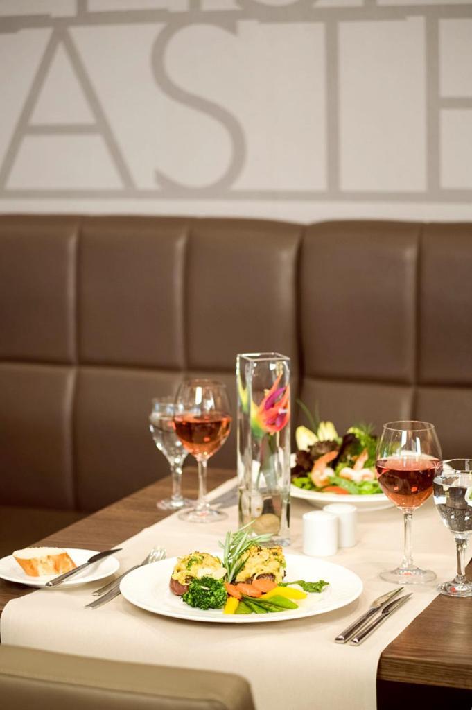 Novotel Duesseldorf City West Екстер'єр фото